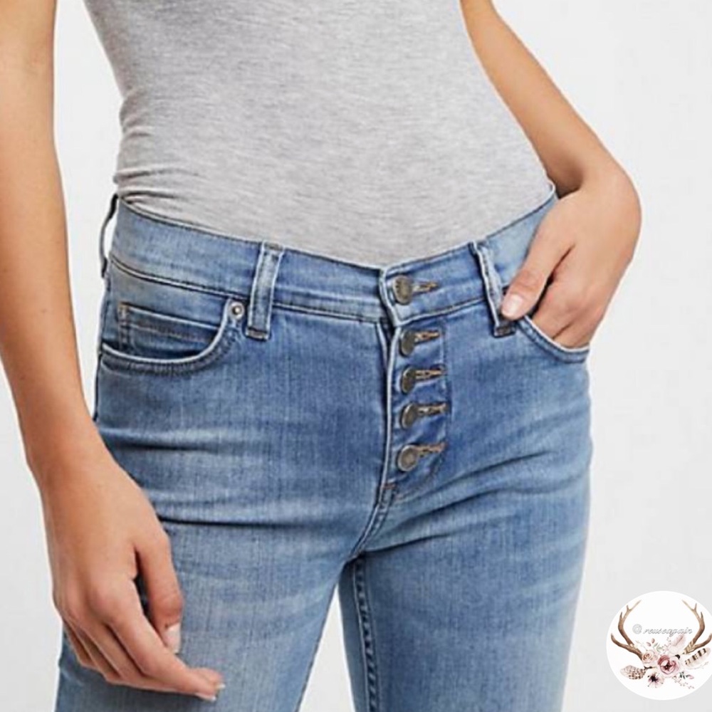 Free People Reagan Exposed Button Fly Jeans NWT - Picture 3 of 8